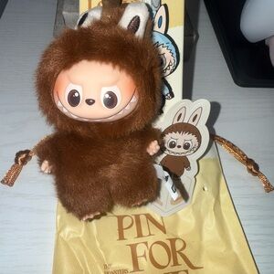 Vinyl Plush Pendant - POP MART Labubu THE MONSTERS Pin for Love “L” Series NEW